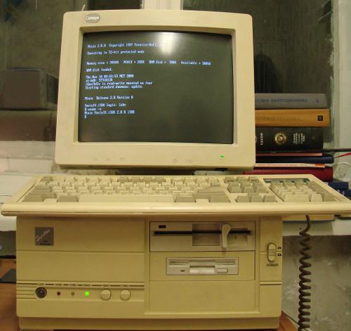Скриншот: Minix на i386